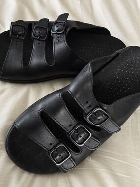 NWOB- SAS TRIPAD COMFORT Sandals Women - Black Leather - Made in USA - US W 7.5